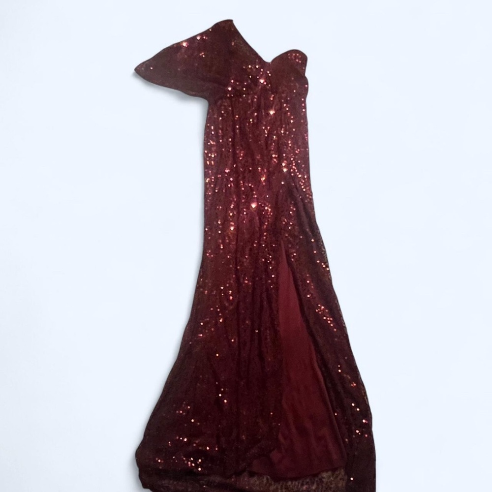Elegant Burgundy Sequin Dress